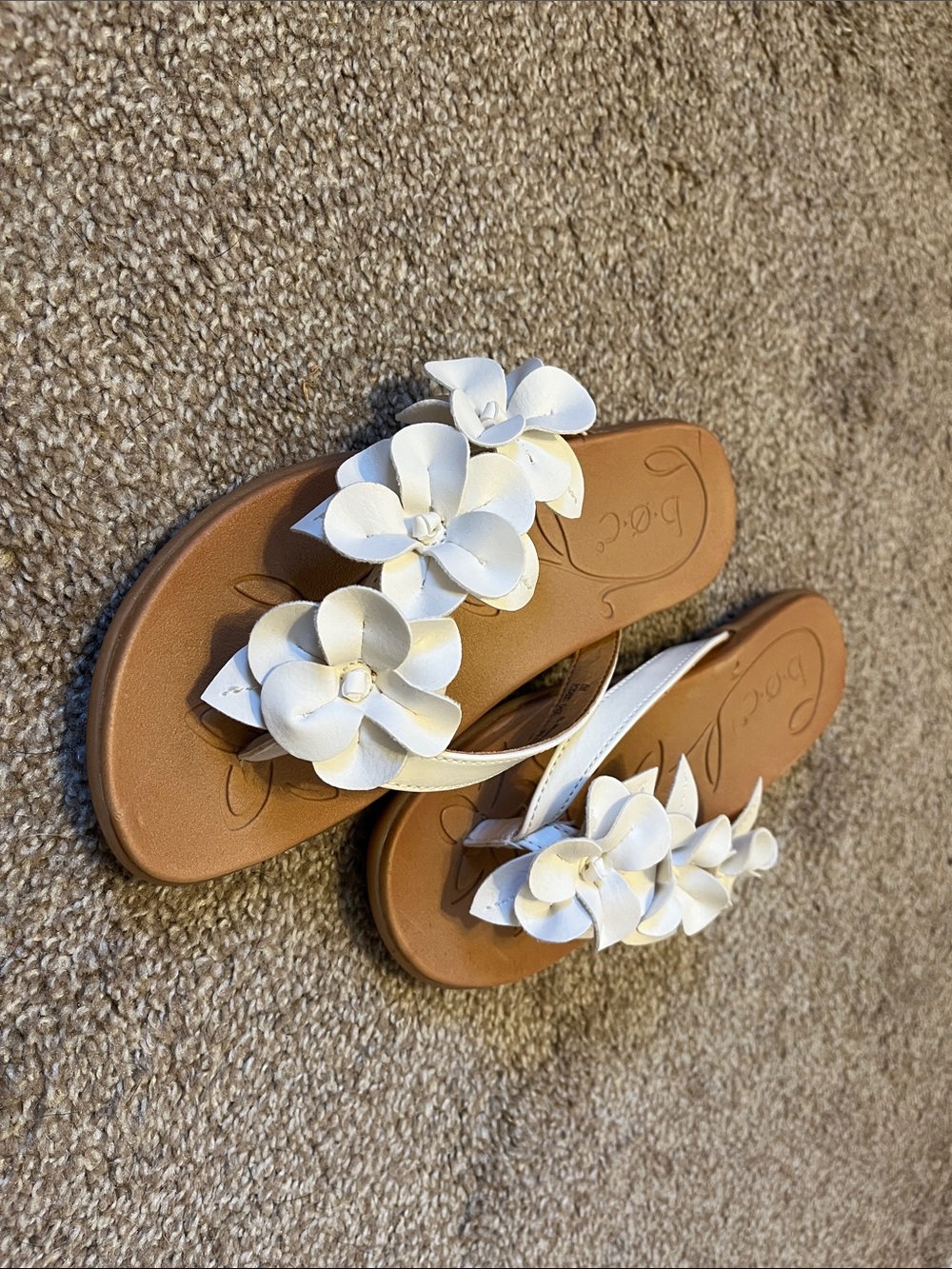 Born Concept boc White Floral Toe-Post Sandals with Brown Footbed
